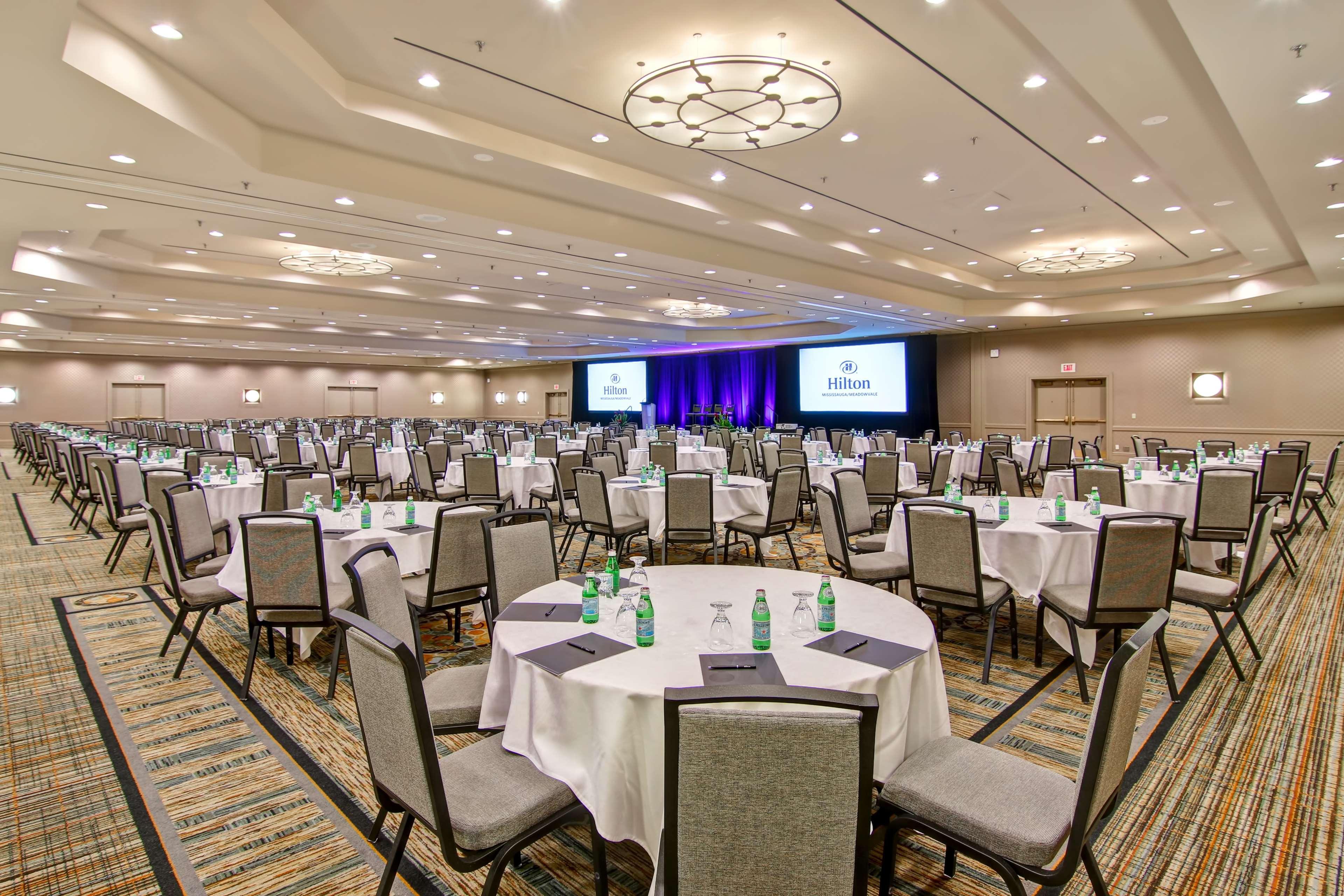 Hilton Mississauga/Meadowvale Hotel Екстериор снимка