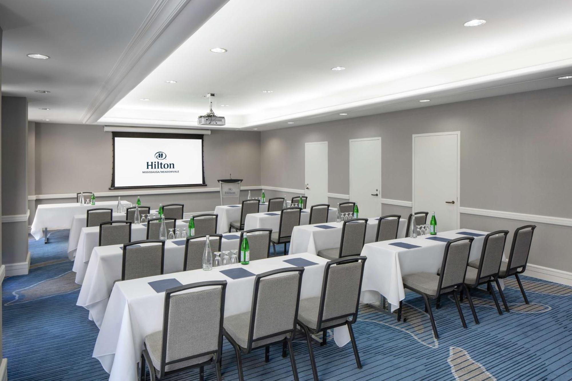 Hilton Mississauga/Meadowvale Hotel Екстериор снимка