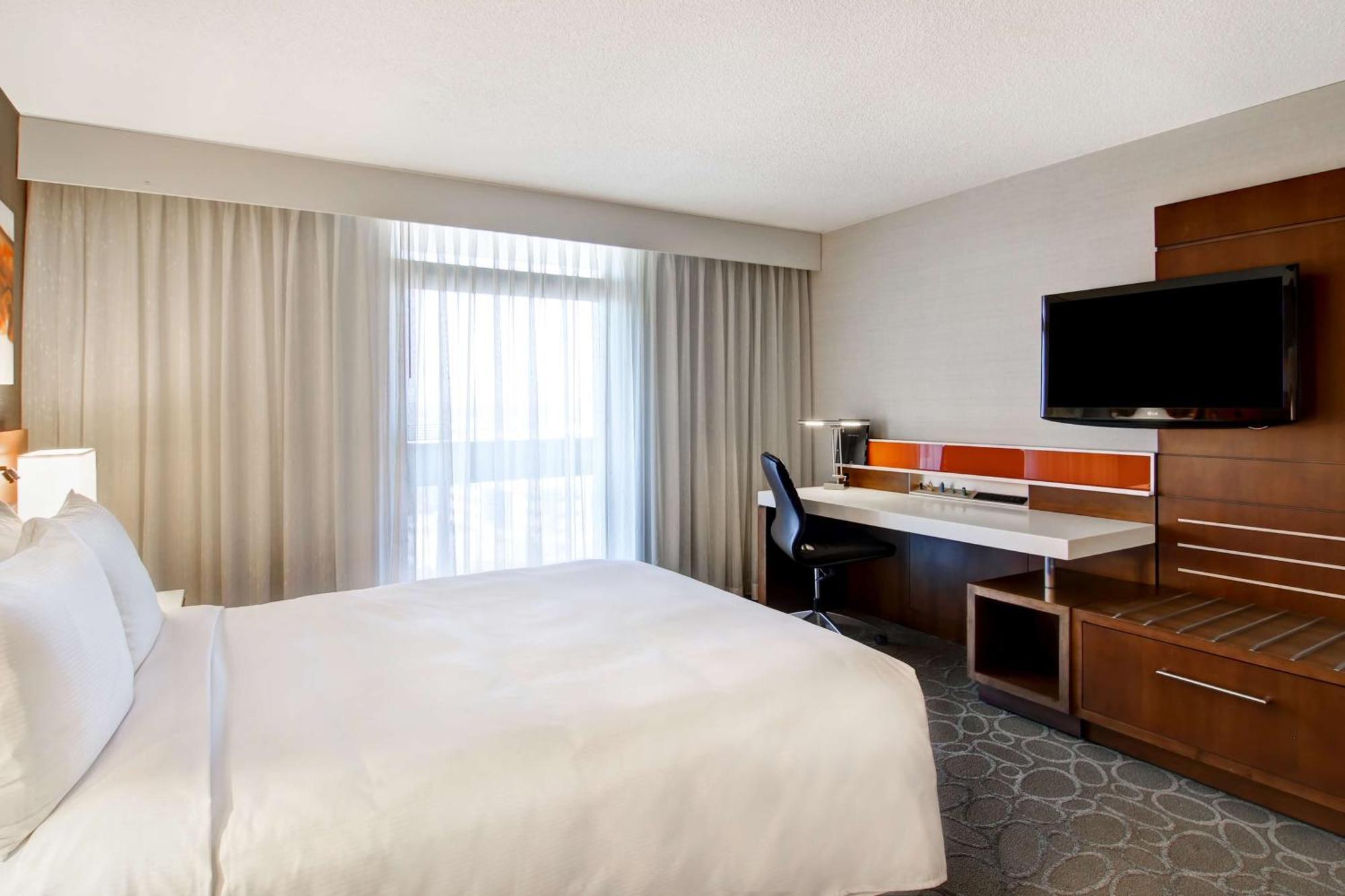 Hilton Mississauga/Meadowvale Hotel Екстериор снимка