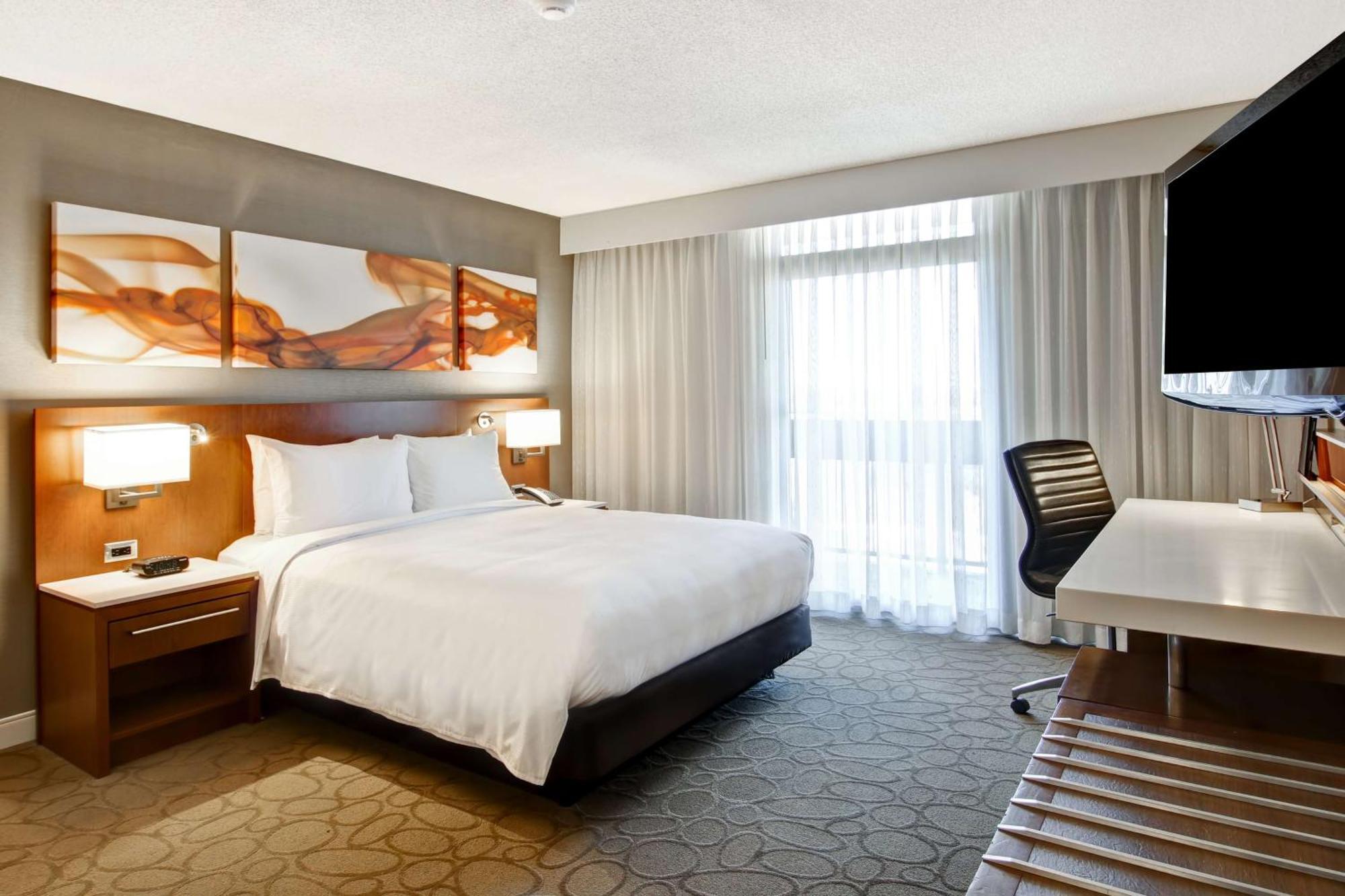 Hilton Mississauga/Meadowvale Hotel Екстериор снимка