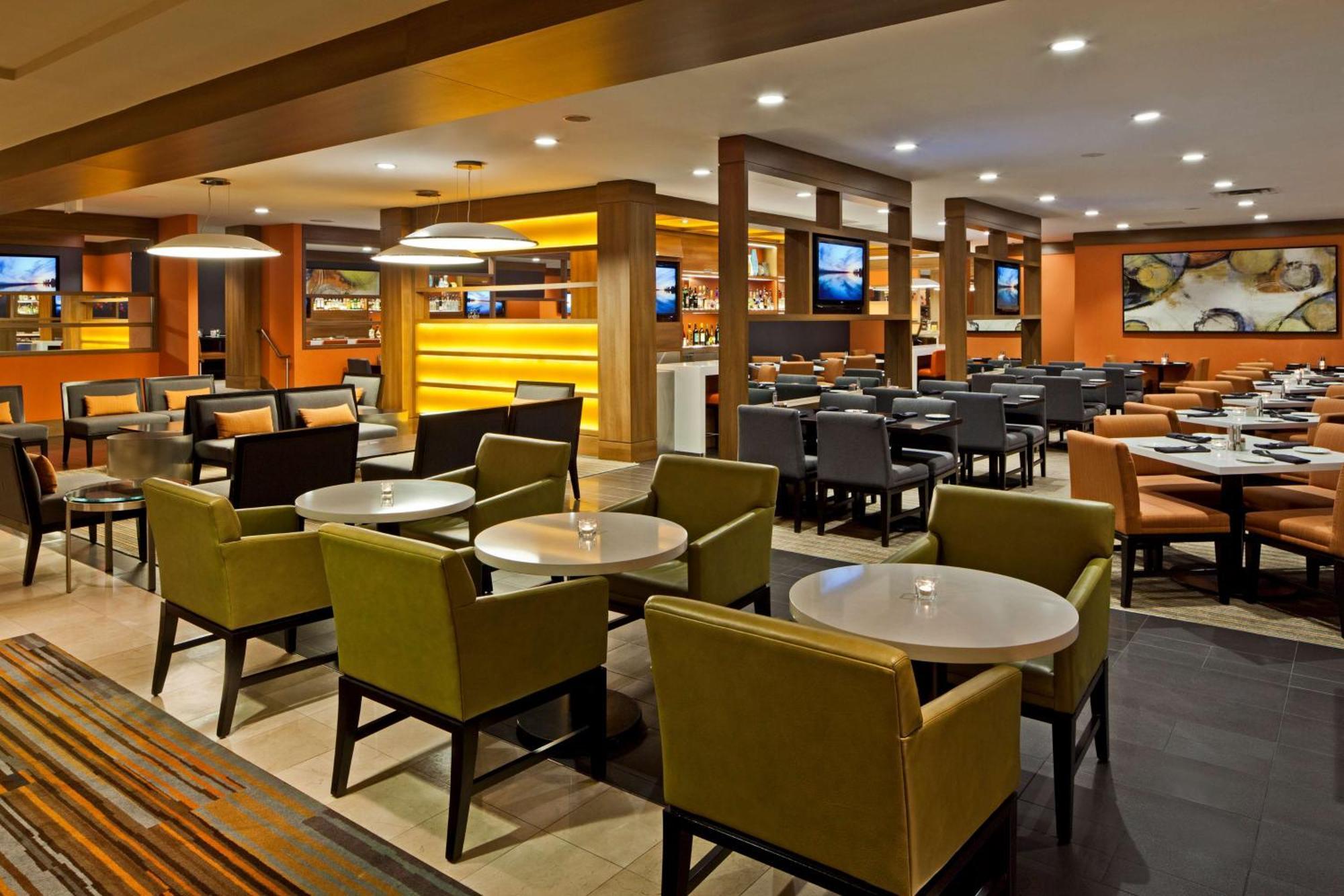Hilton Mississauga/Meadowvale Hotel Екстериор снимка